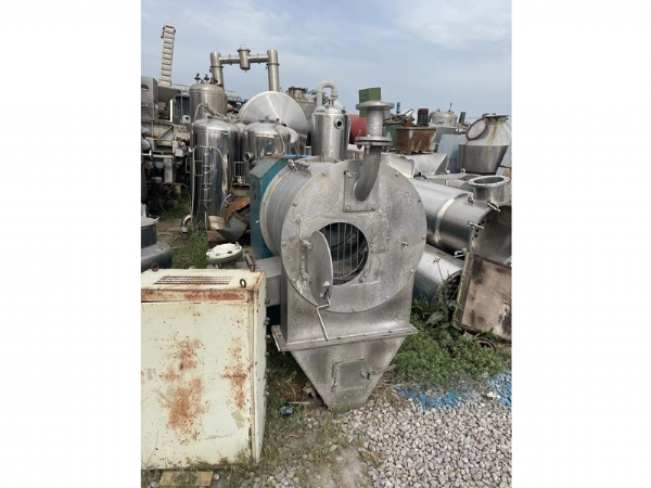 雙極推料離心機(jī)